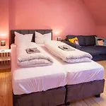 Appartement With Private Parking Lot Wurtzbourg