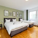 With Private Parking Lot Appartement